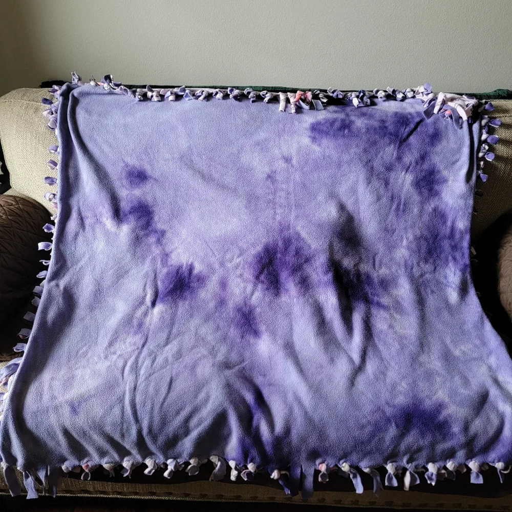 Ballerina acid-wash look fleece blanket. Hand tied.